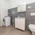 Vikendica Cozy In With Wifi Trogir