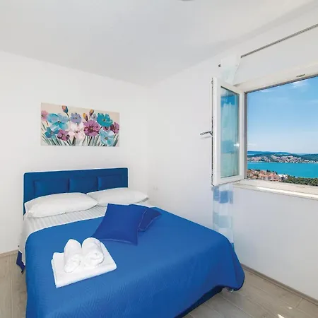 Holiday home Cozy In With Wifi Trogir