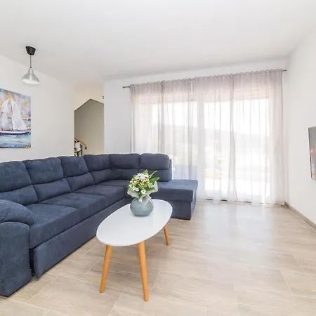 Holiday home Cozy In With Wifi Trogir