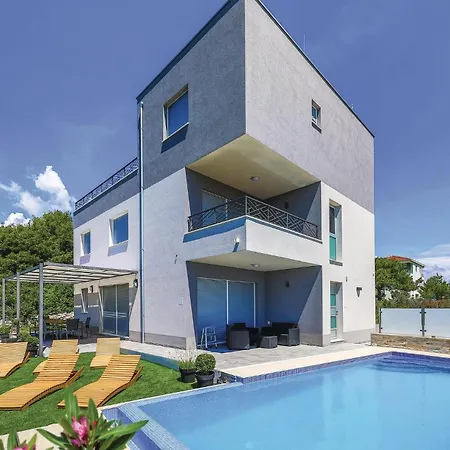 Holiday home Cozy In With Wifi Trogir